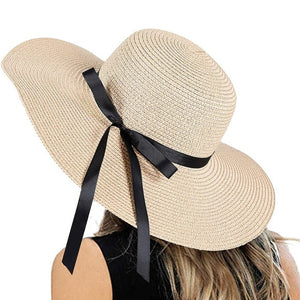 WE BLEND THE TRENDY AND THE TRADITIONAL IN OUR COLLECTION OF HEADWEAR, FROM SIMPLE SUN HATS TO BASEBALL STYLES. 