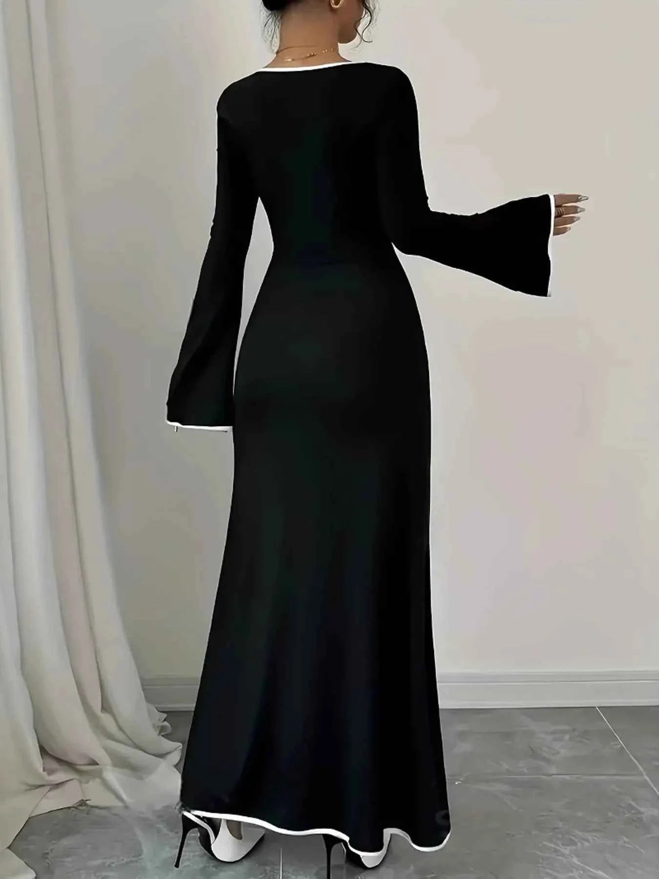 Plus Size Contrast Trim Square Neck Long Sleeve Maxi Dress