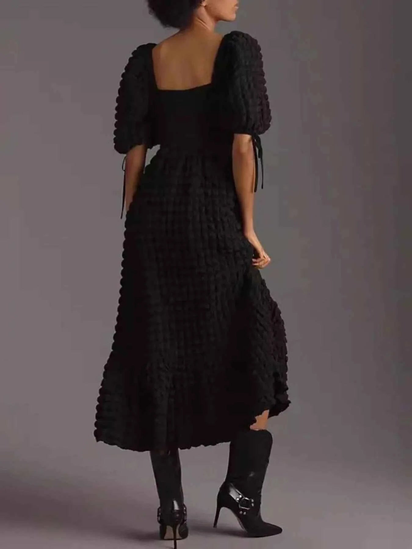 Textured Sweetheart Neck Short Sleeve Dress