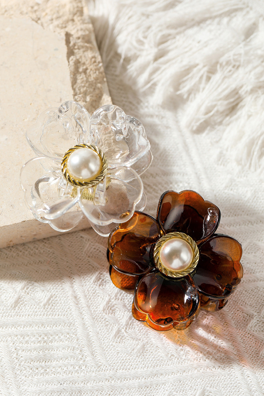 White Crystal Flower Pearl Grip Clip - Passion of Essence Boutique