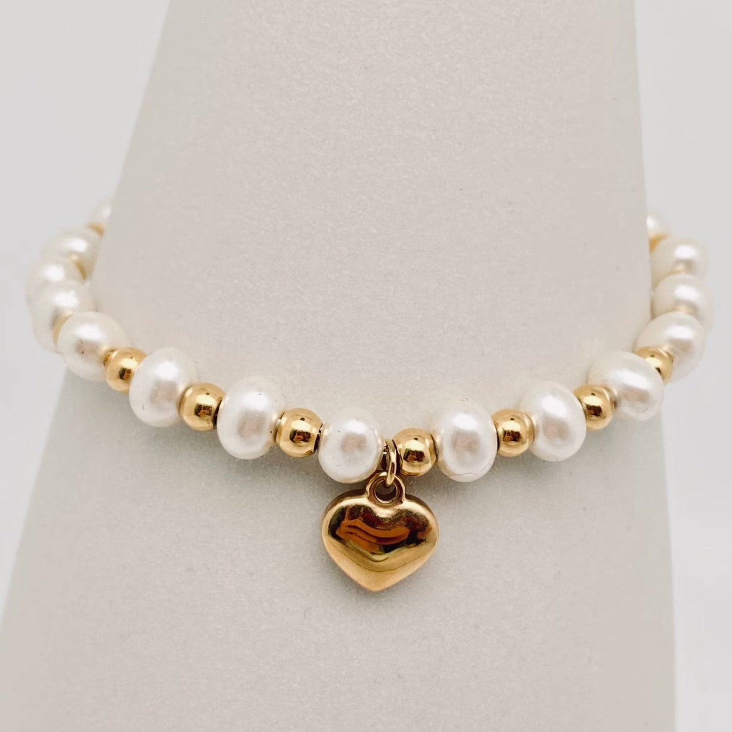 Stainless Steel Heart Pendant Pearl Beaded Bracelet - FGS