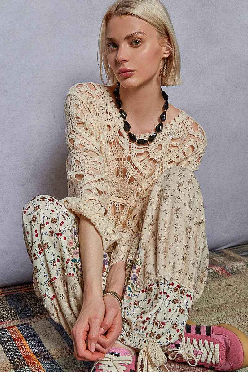 Round neck 3/4 sleeve crochet cropped top