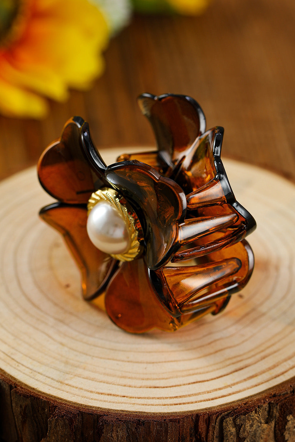 White Crystal Flower Pearl Grip Clip - Passion of Essence Boutique