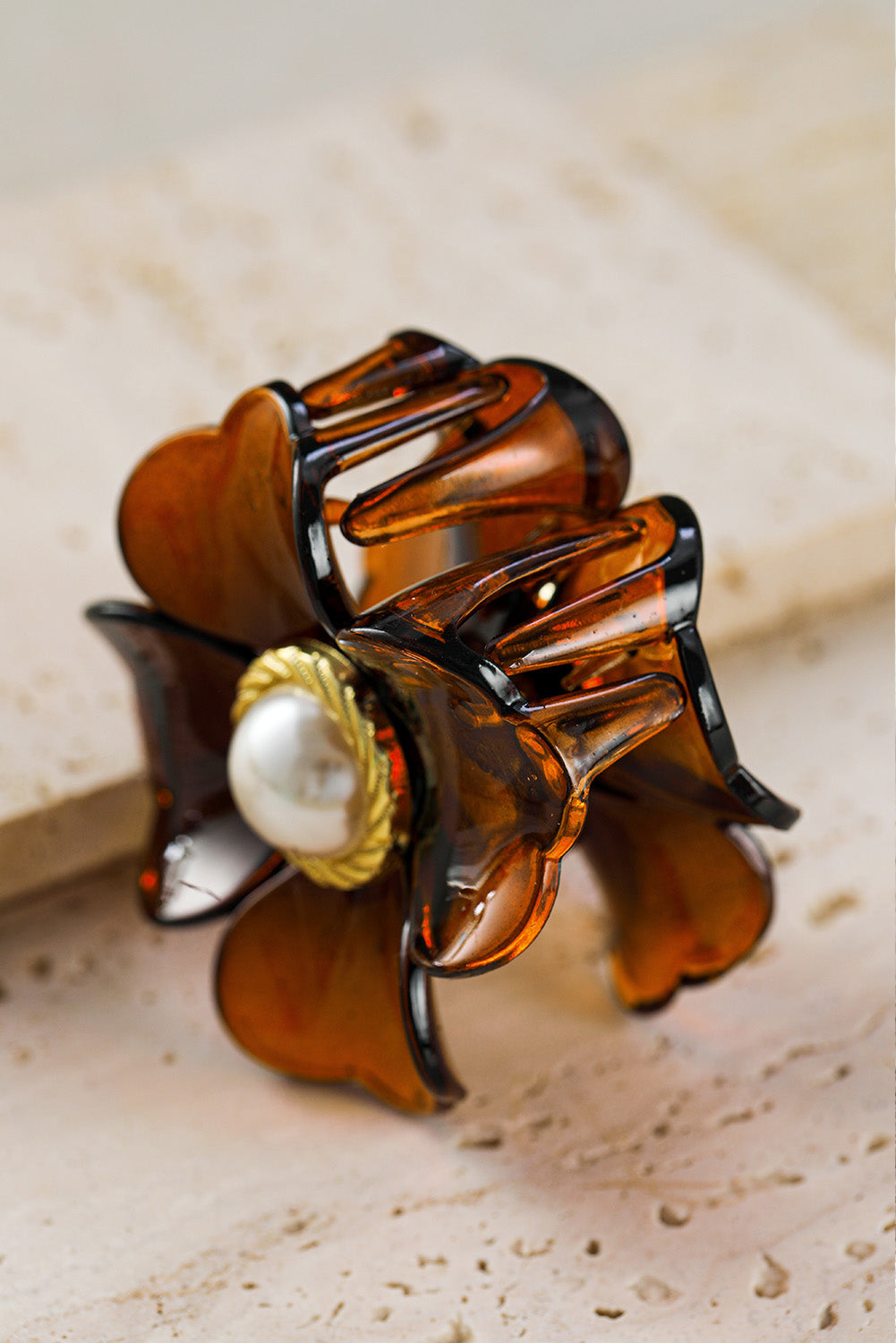 White Crystal Flower Pearl Grip Clip - Passion of Essence Boutique