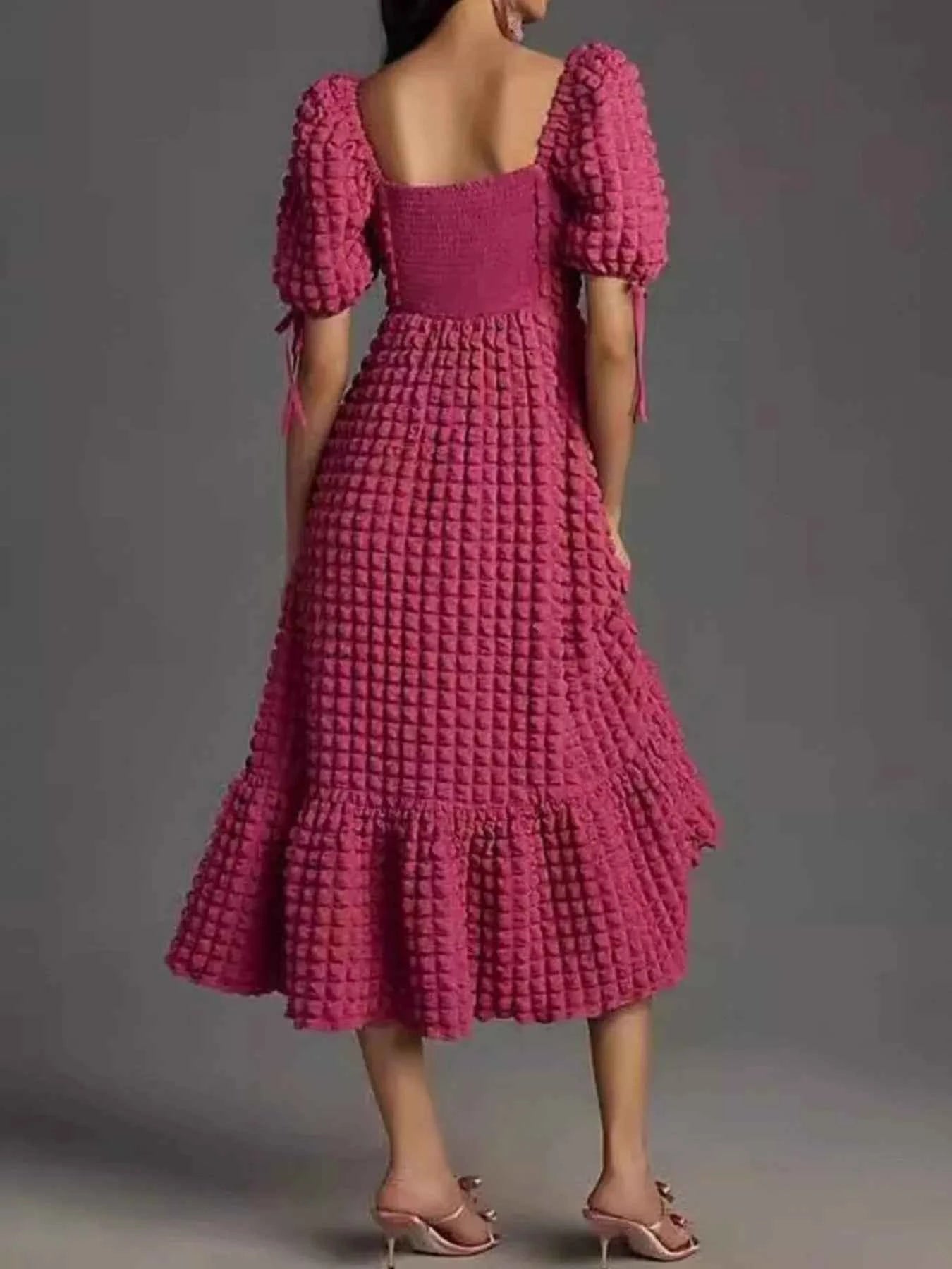 Textured Sweetheart Neck Short Sleeve Dress