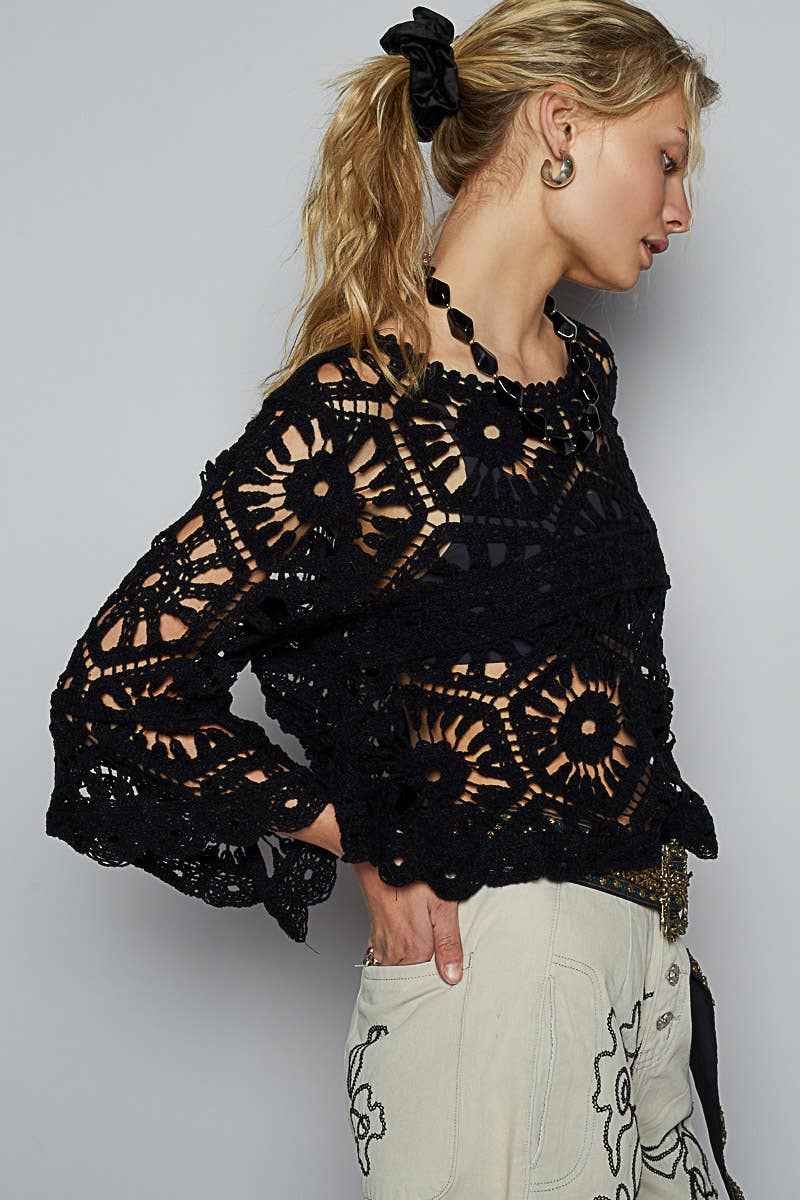 Round neck 3/4 sleeve crochet cropped top