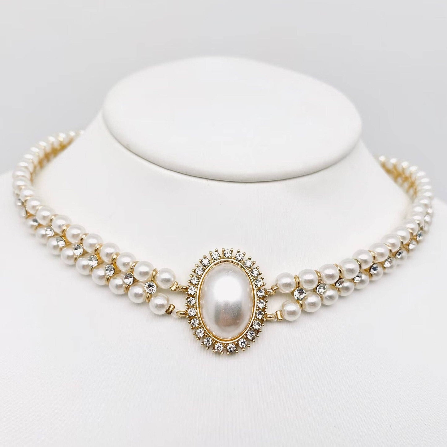 Oval Charm Double Layer Pearl Rhinestone Choker Necklace