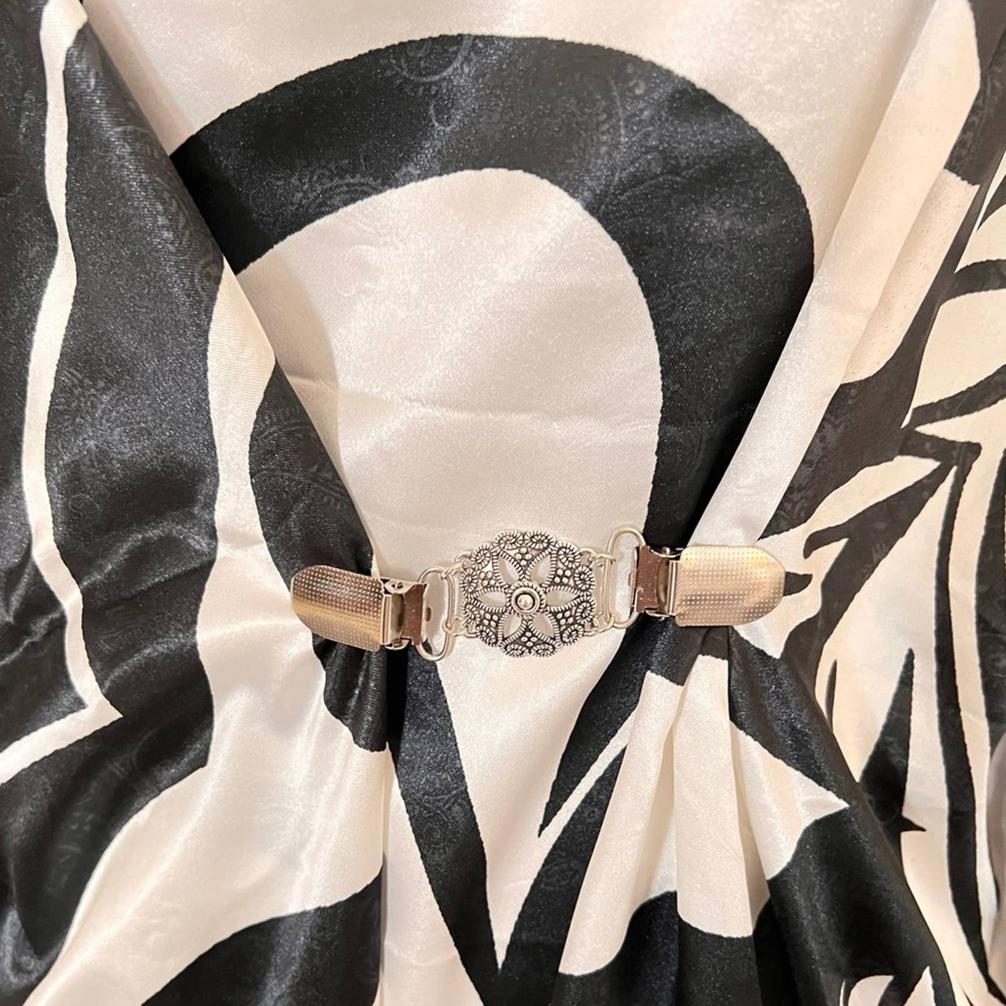 Collar Chain Clips Brooch Pins - Passion of Essence Boutique