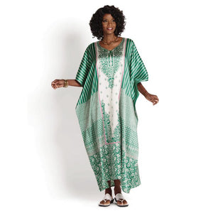 These very versatile smooth-textured caftan is the perfect loungy yet luxe must-have piece you need in your wardrobe. 