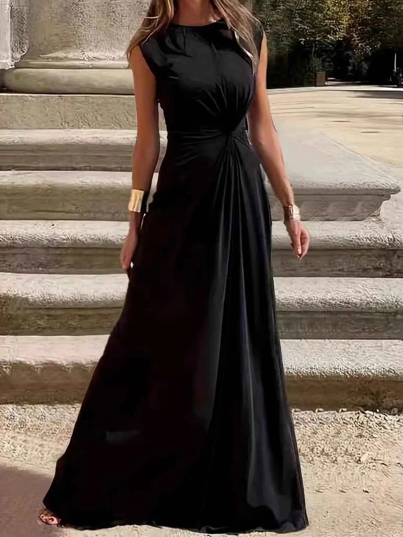 Round Neck Sleeveless Maxi Dress