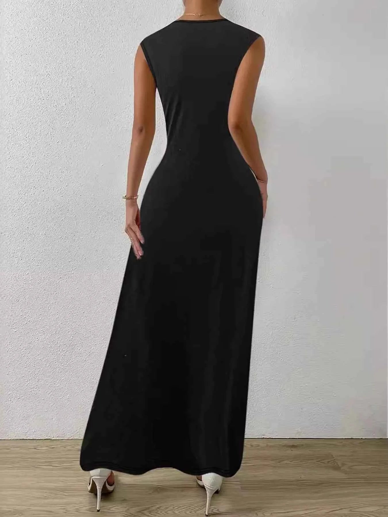 Round Neck Sleeveless Maxi Dress