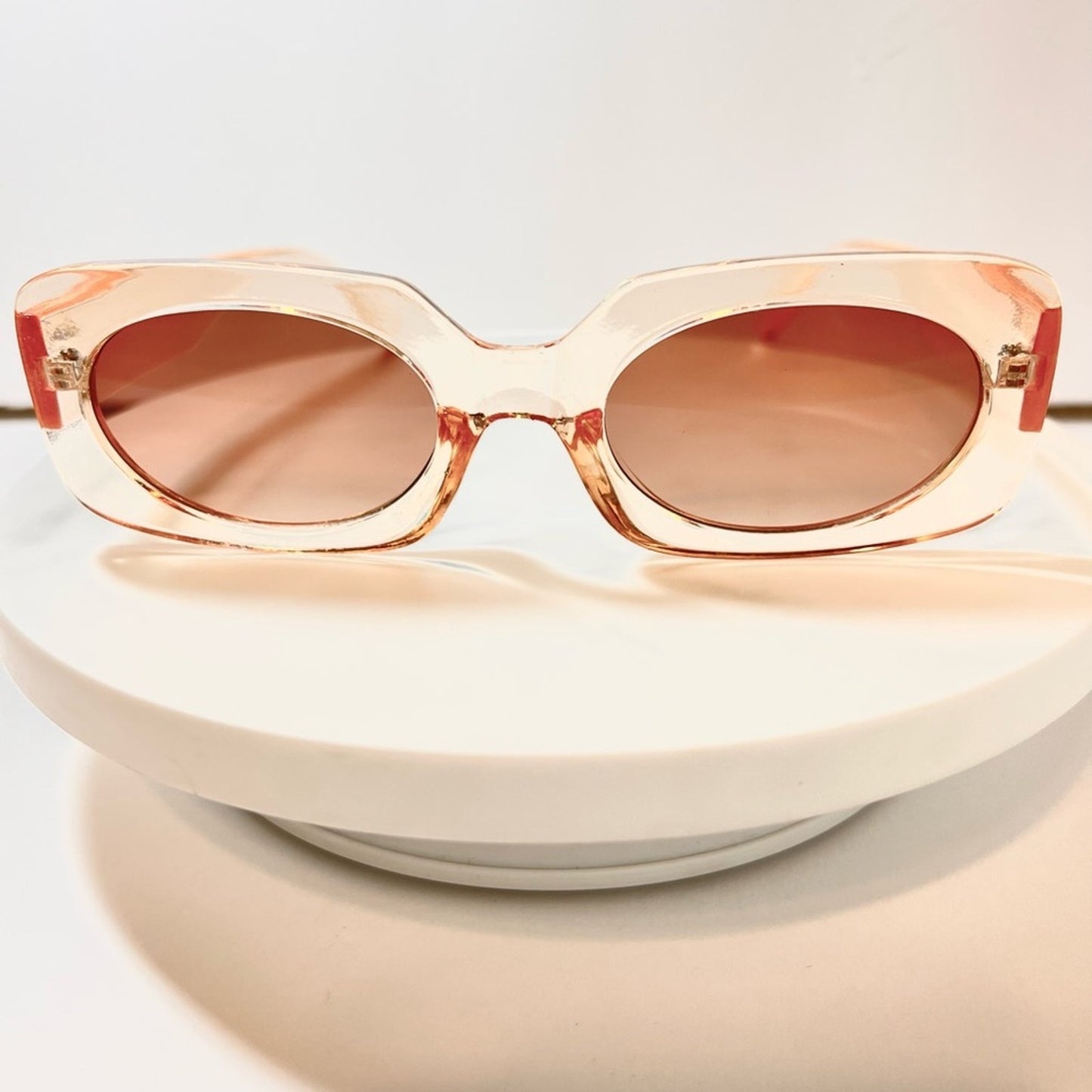 Nude Transparent Oval Cat-Eye Sunglasses – Brown Gradient Lens