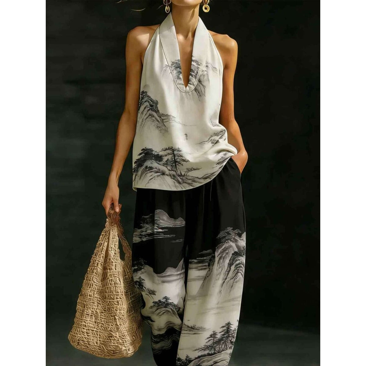 Black & White Printed 2-Piece Set – Halter V-Neck Top + Wide-Leg Pants Elegant