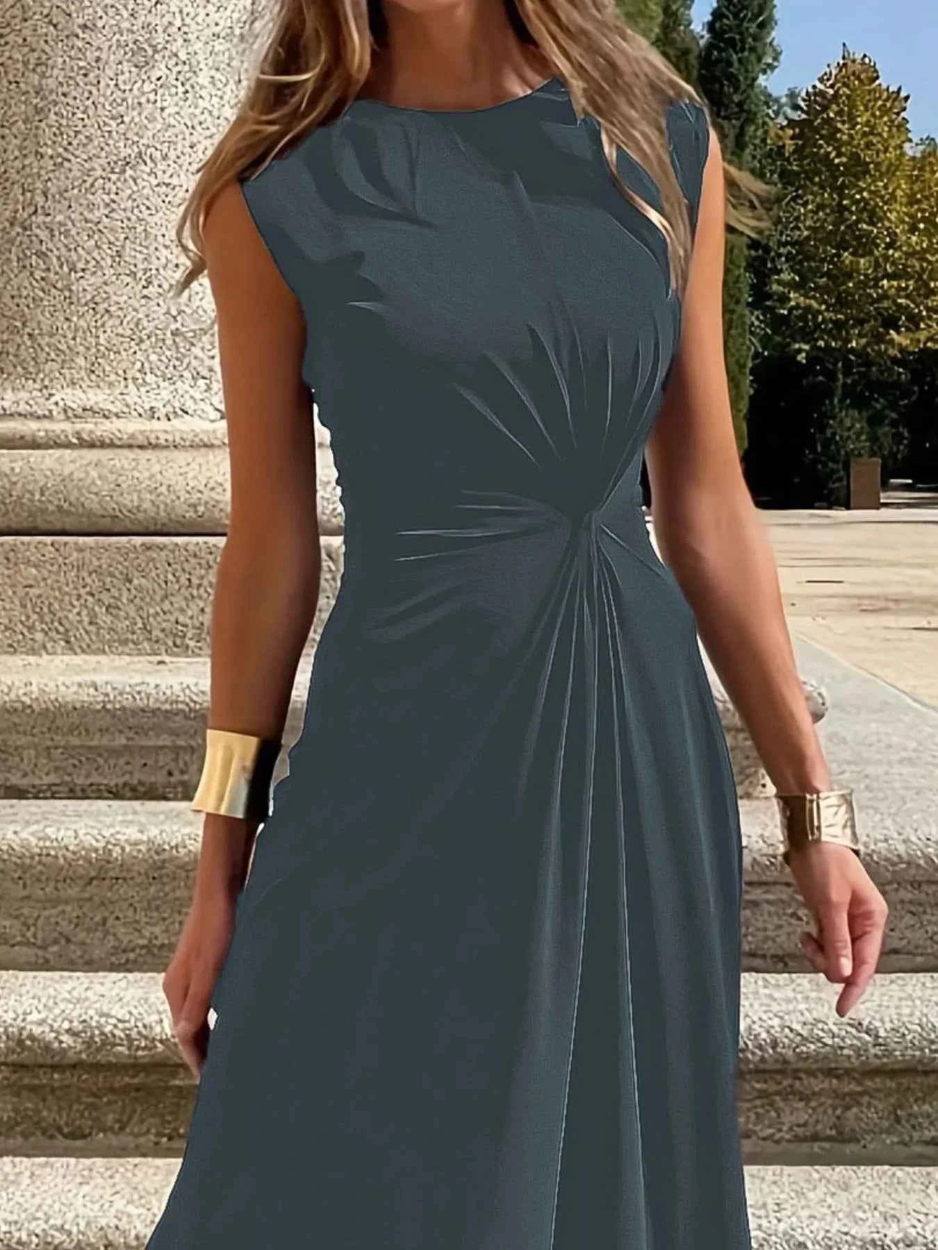 Round Neck Sleeveless Maxi Dress