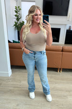 Load image into Gallery viewer, Alana Mid Rise Clean Bootcut Jeans
