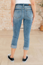Load image into Gallery viewer, Laura Mid Rise Cuffed Skinny Capri Jeans
