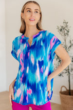 Load image into Gallery viewer, Lizzy Cap Sleeve Top in Royal Brush Strokes
