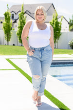 Load image into Gallery viewer, Sam Mid Rise Star Pocket Boyfriend Jeans
