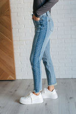 Load image into Gallery viewer, Susan High Rise Side Panel Detail Slim Jeans
