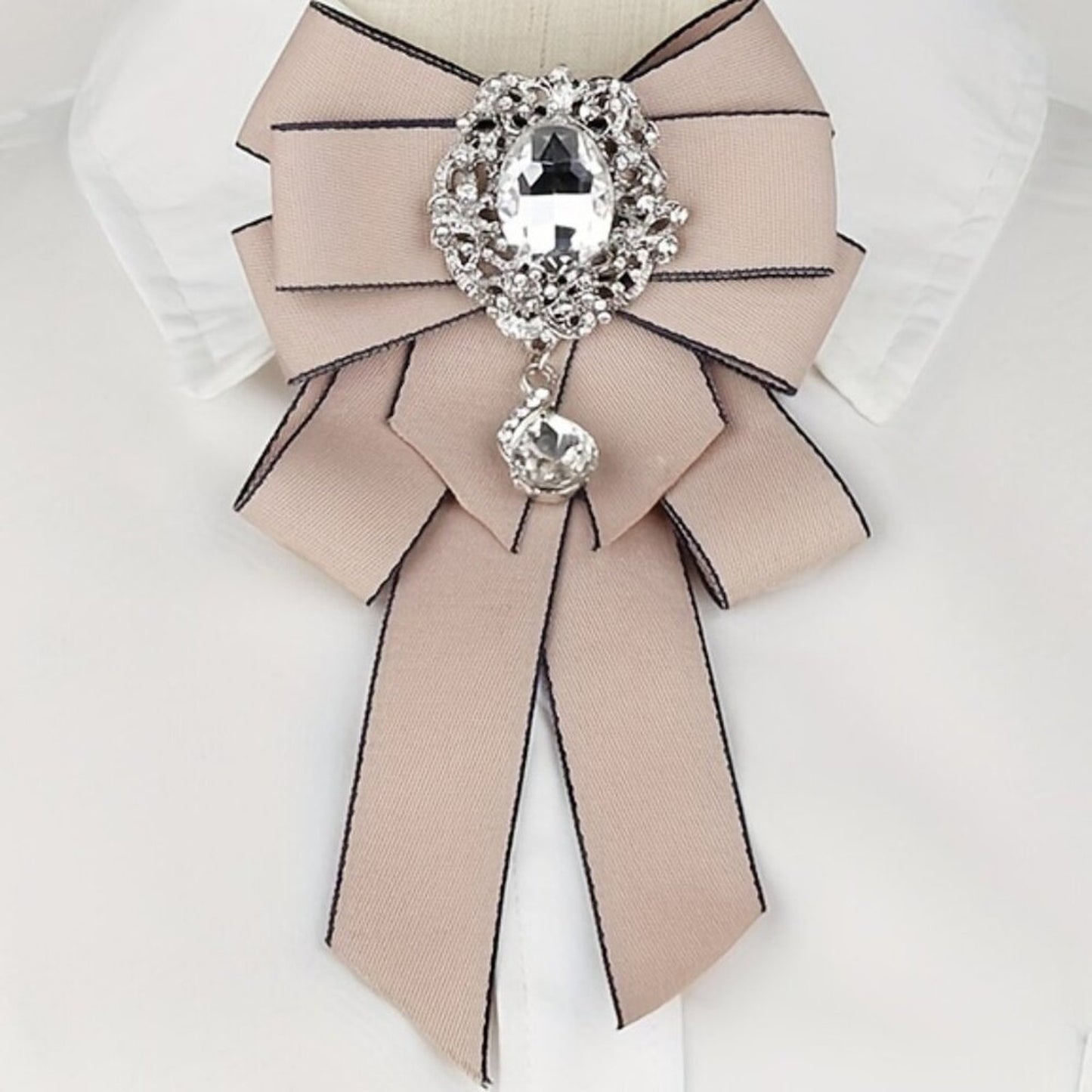 Champagne Spark Bow Neck Accent