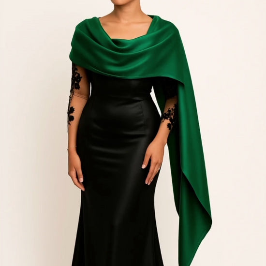 Women in a green shawl video