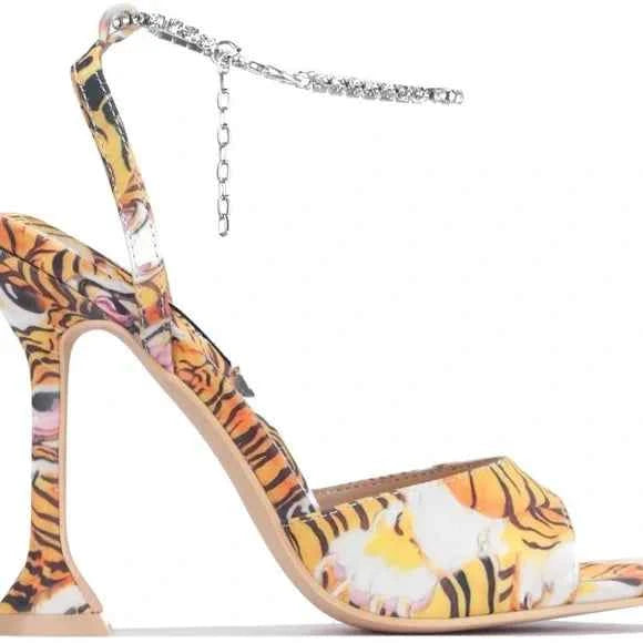 CAPE ROBBIN PUTRI FLARED PEEP TOE HEELS-PRINT