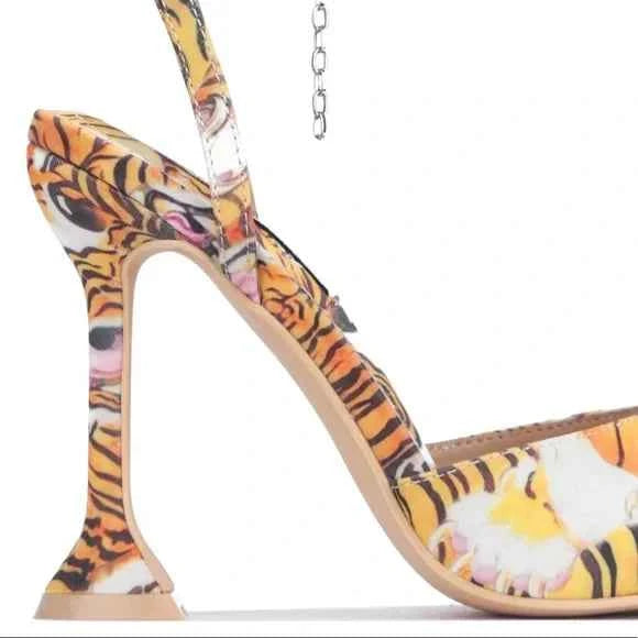 CAPE ROBBIN PUTRI FLARED PEEP TOE HEELS-PRINT