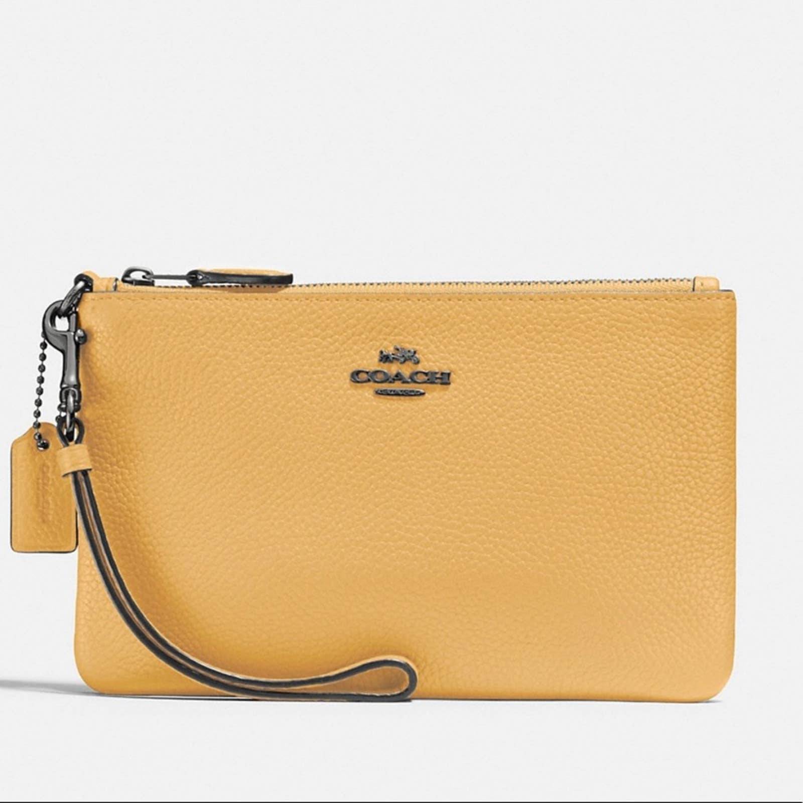 Coach Small Wristlet Pewter/Honeycomb - Passion of Essence Boutique